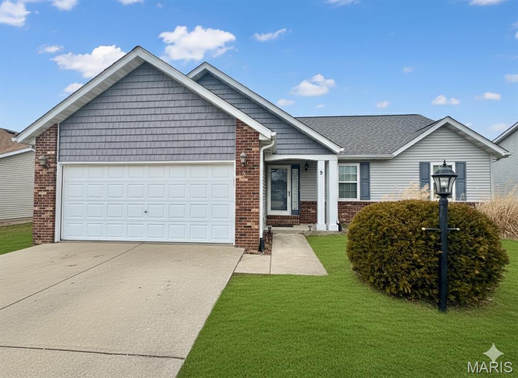 9 Jason Drive, Glen Carbon IL — Photo 1