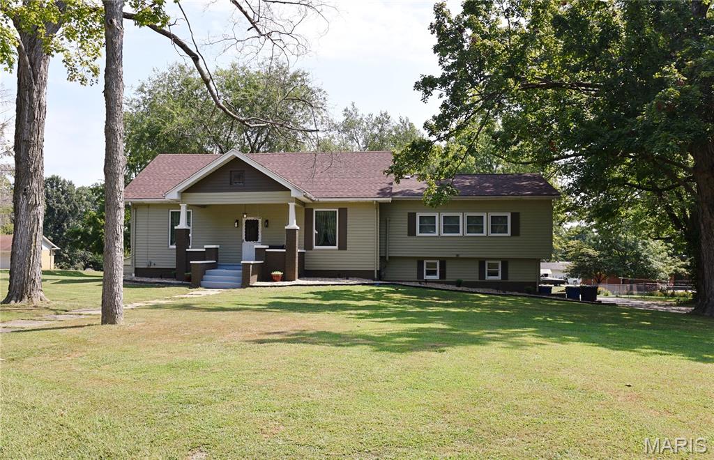 920 Beaumont Avenue, Greenville IL — Photo 1
