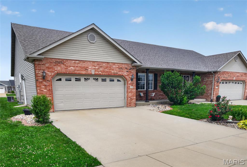 55 Bridgewater Lane, Unit A, Highland IL — Photo 1