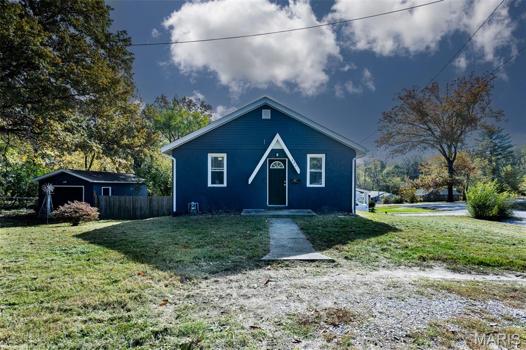 3201 Charlotte Court, Alton IL — Photo 1