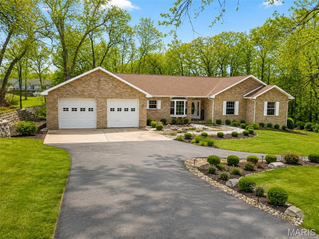 7 Denzel Drive, Greenville IL — Photo 1