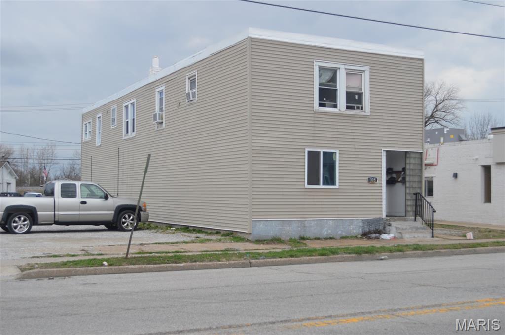 335 Saint Louis Avenue, East Alton IL — Photo 1