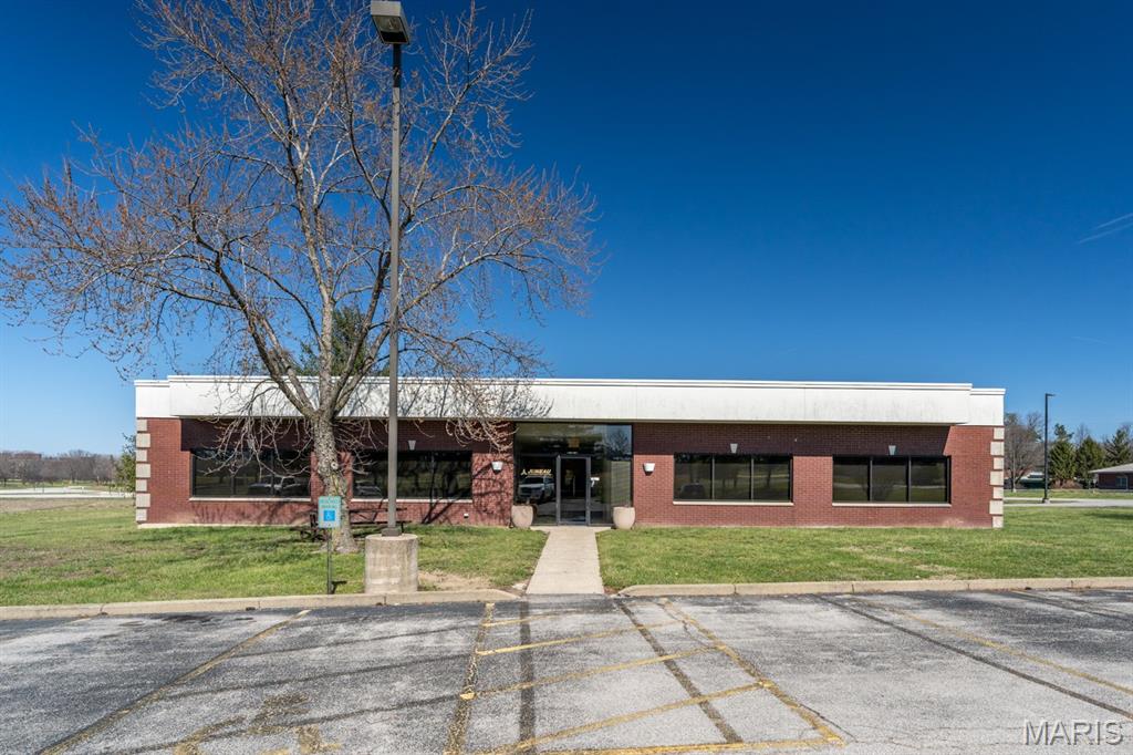 100 Research Drive, Edwardsville IL — Photo 1