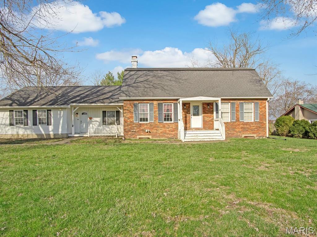 9 PARKLANE Drive, Troy IL — Photo 1