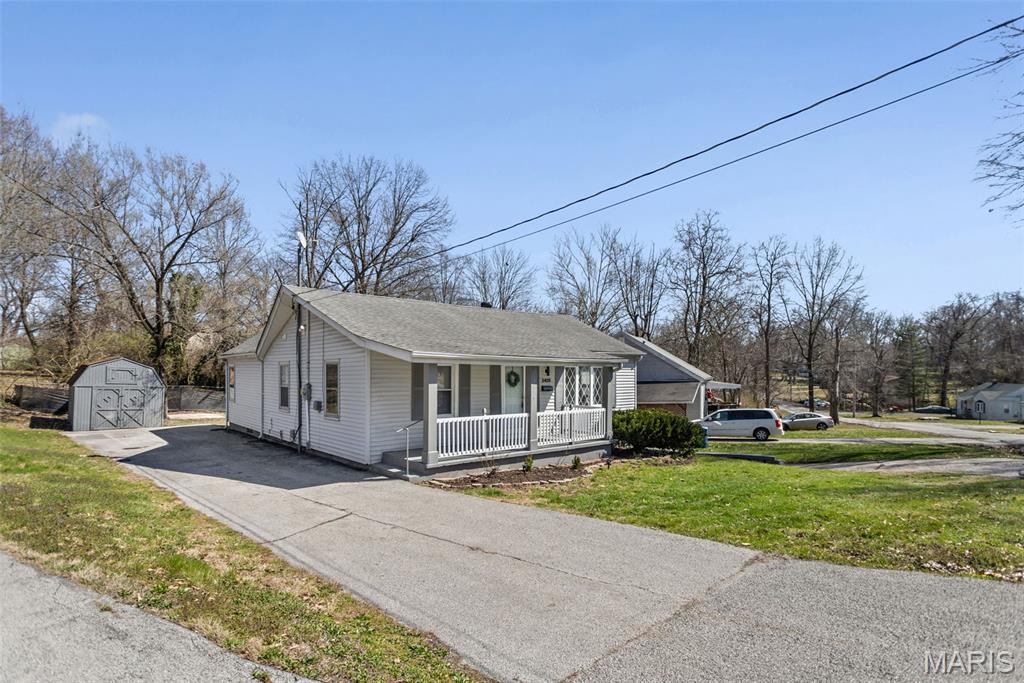 2425 La Salle Drive, Alton IL — Photo 1