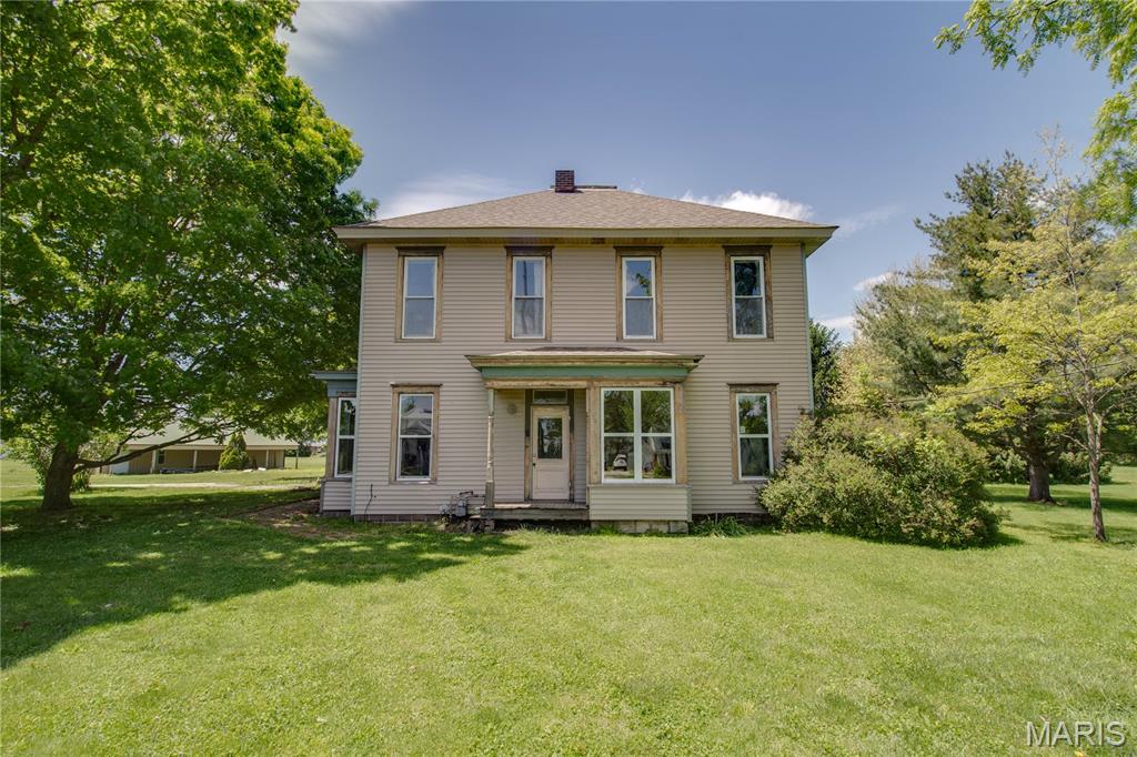 115 Main Street, Modesto IL — Photo 1