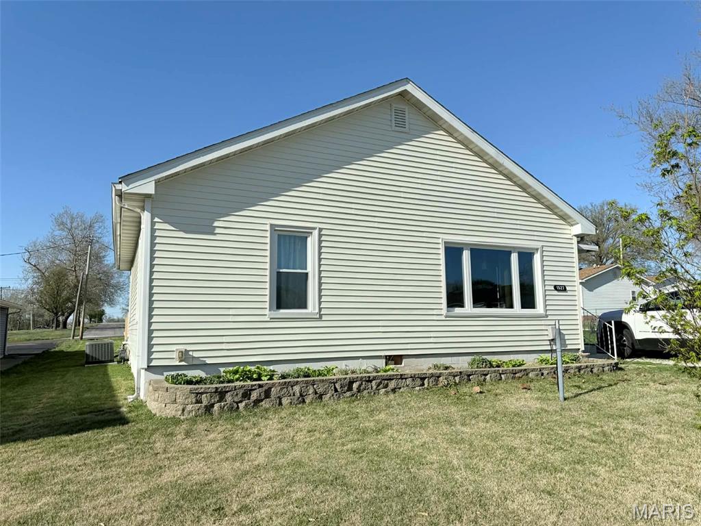 1527 Randolph Street, Vandalia IL — Photo 1