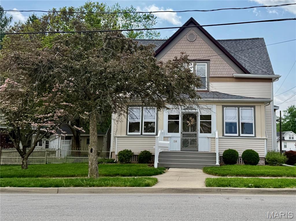114 Main Street, Greenville IL — Photo 1