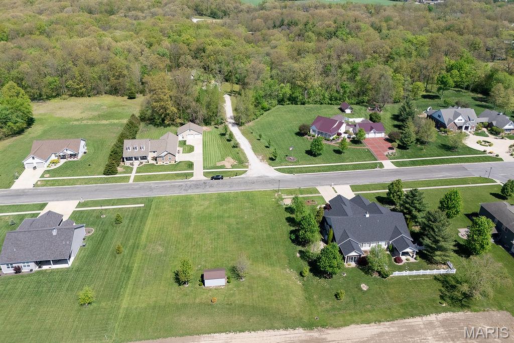 18074 Oxford Road, Staunton IL — Photo 1