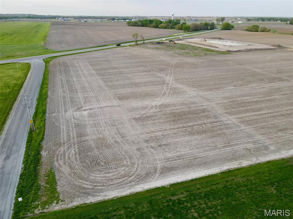 00 US Highway 40, Highland IL — Photo 1