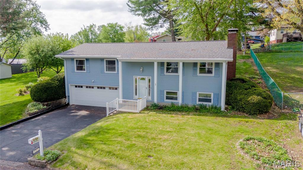 1422 Thistle Drive, Vandalia IL — Photo 1