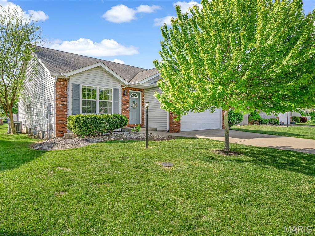 4 Jason Drive, Glen Carbon IL — Photo 1