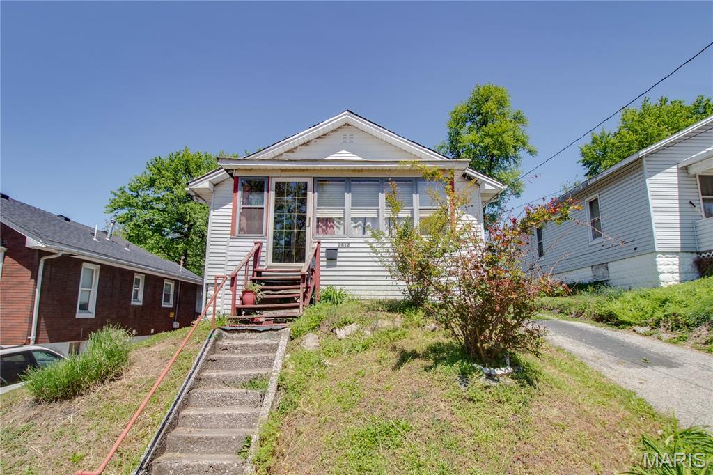 2612 Yager Avenue, Alton IL — Photo 1
