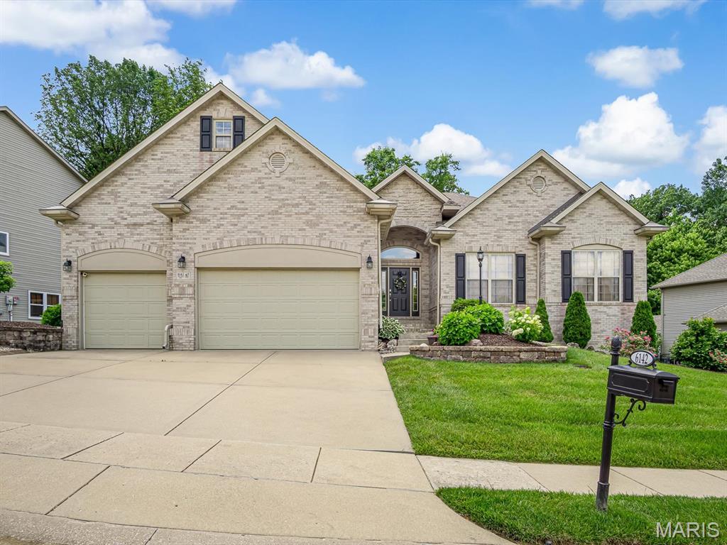 6142 Stone Wolfe Drive, Glen Carbon IL — Photo 1