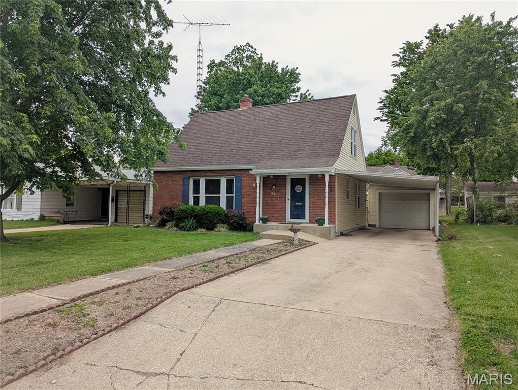 615 Oak Street, Greenville IL — Photo 1