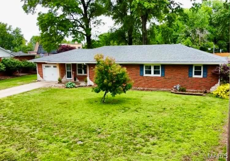 20 Oaklawn Drive, Granite City IL — Photo 1
