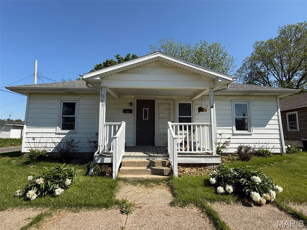 213 Saint Clair Street, Vandalia IL — Photo 1