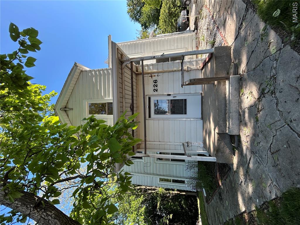 226 5th Street, Alton IL — Photo 1