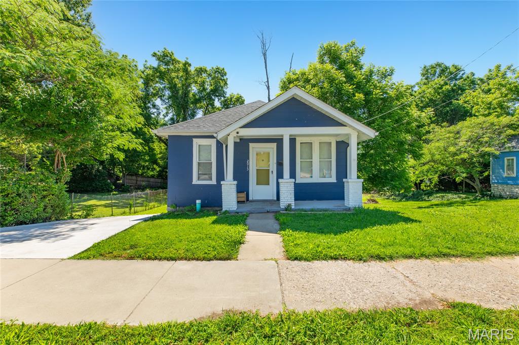 2013 State Street, Alton IL — Photo 1