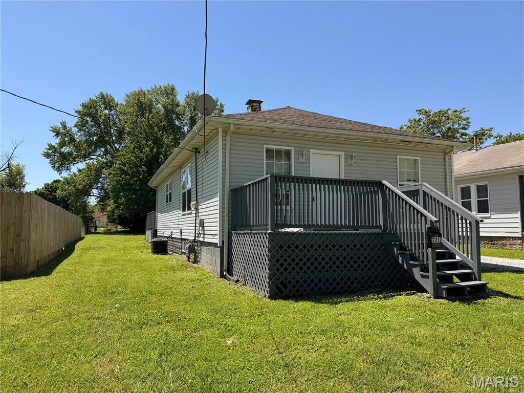 2217 Locust Avenue, Alton IL — Photo 1