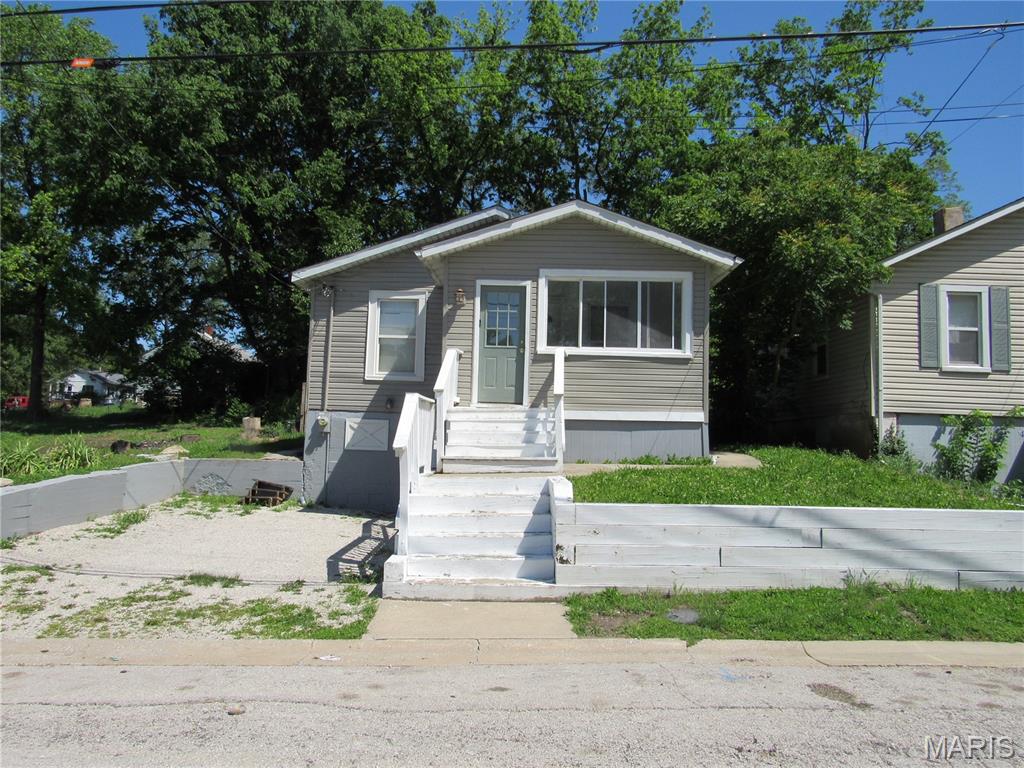 3034 Glenwood Avenue, Alton IL — Photo 1