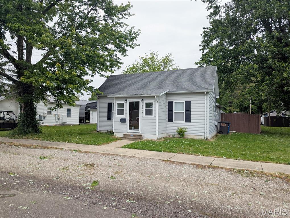 809 Washington Avenue, Greenville IL — Photo 1