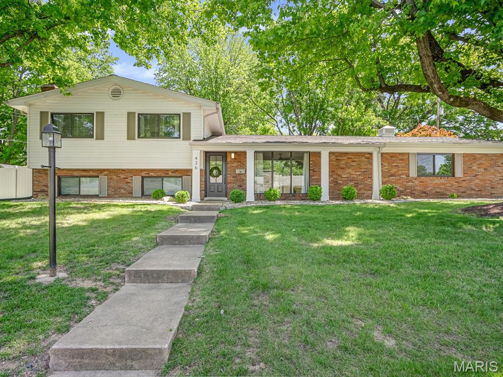 436 Grandview Drive, Edwardsville IL — Photo 1