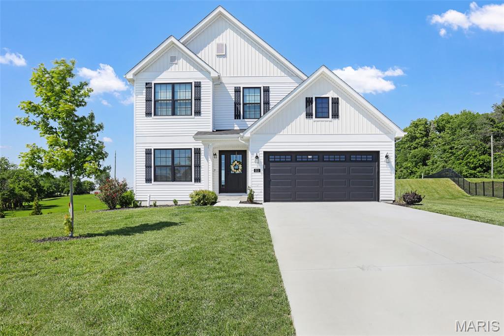 211 Grand Vista Court, Edwardsville IL — Photo 1