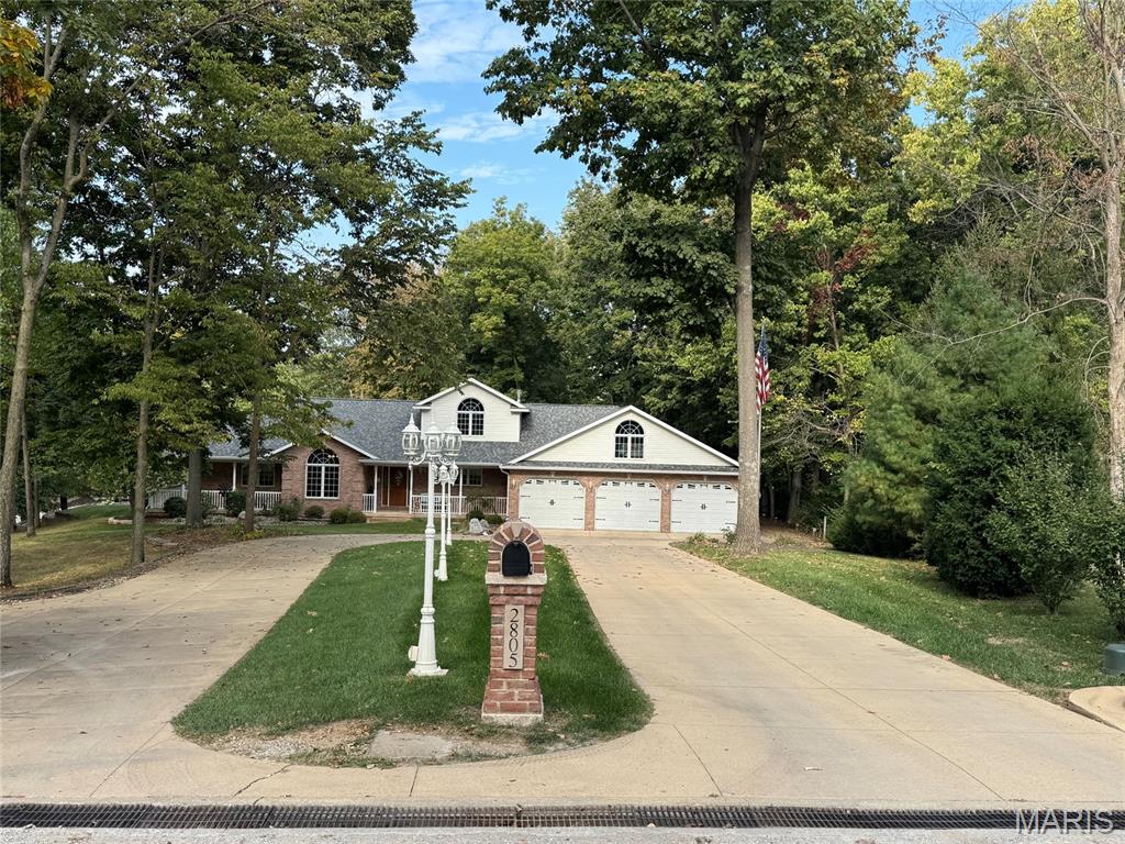 2805 Bear Creek Drive, Vandalia IL — Photo 1