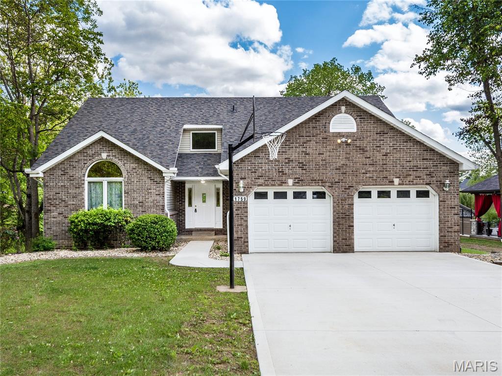 1759 Fountainbleu Drive, Worden IL — Photo 1