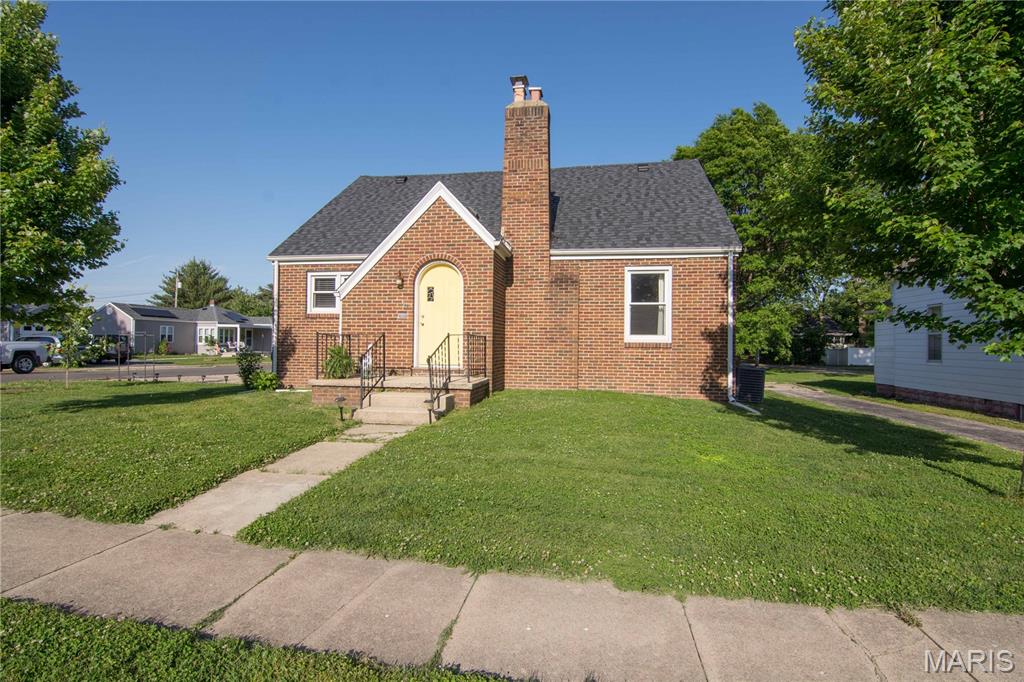 622 8th Street, Vandalia IL — Photo 1
