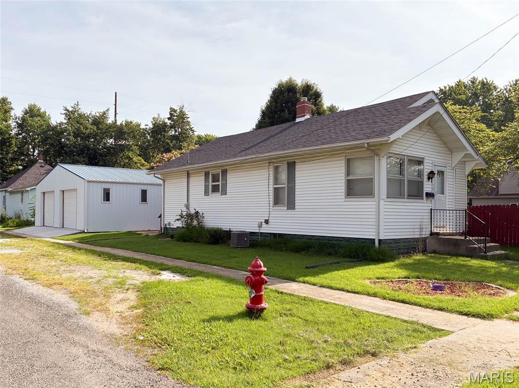 701 Chestnut Street, Gillespie IL — Photo 1