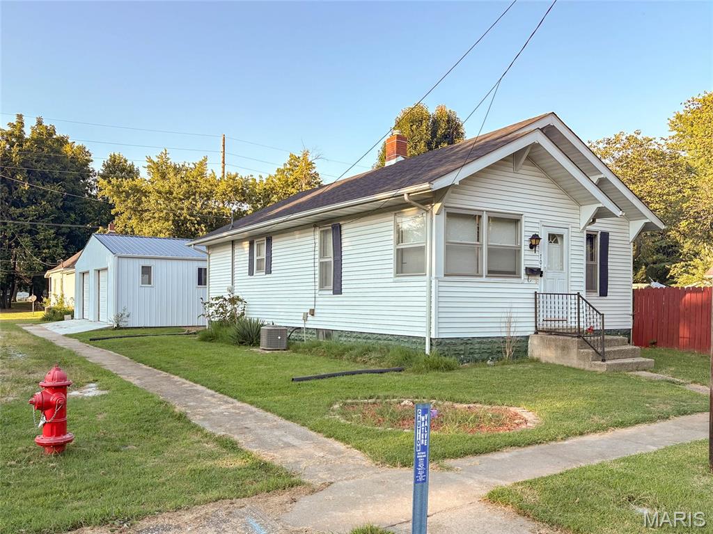 701 Chestnut Street, Gillespie IL — Photo 1