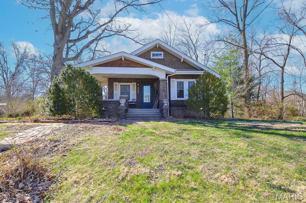 717 Crestwood Drive, Godfrey IL — Photo 1
