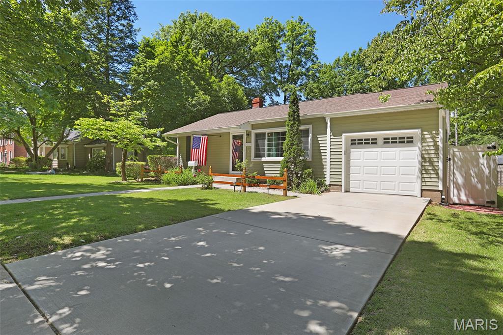 211 Banner Street, Edwardsville IL — Photo 1