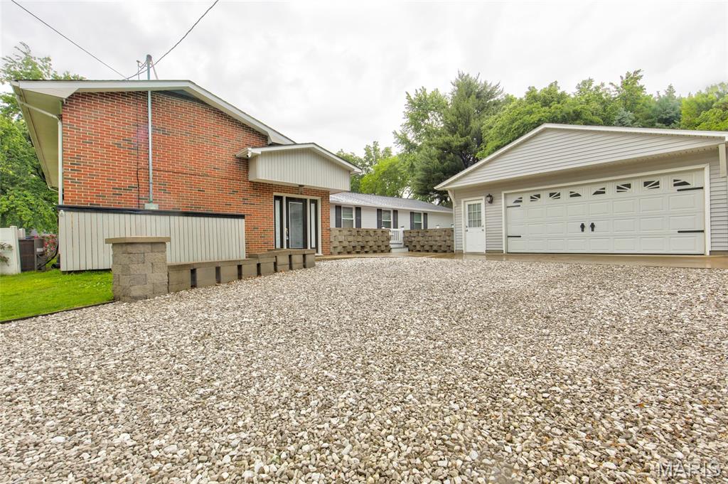 145 Maywood Drive, East Alton IL — Photo 1