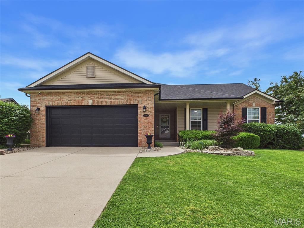 2532 Spyglass Court, Edwardsville IL — Photo 1