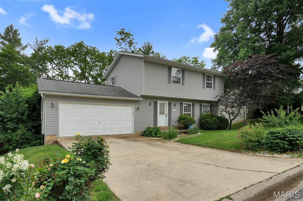 4723 Brecht Lane, Godfrey IL — Photo 1