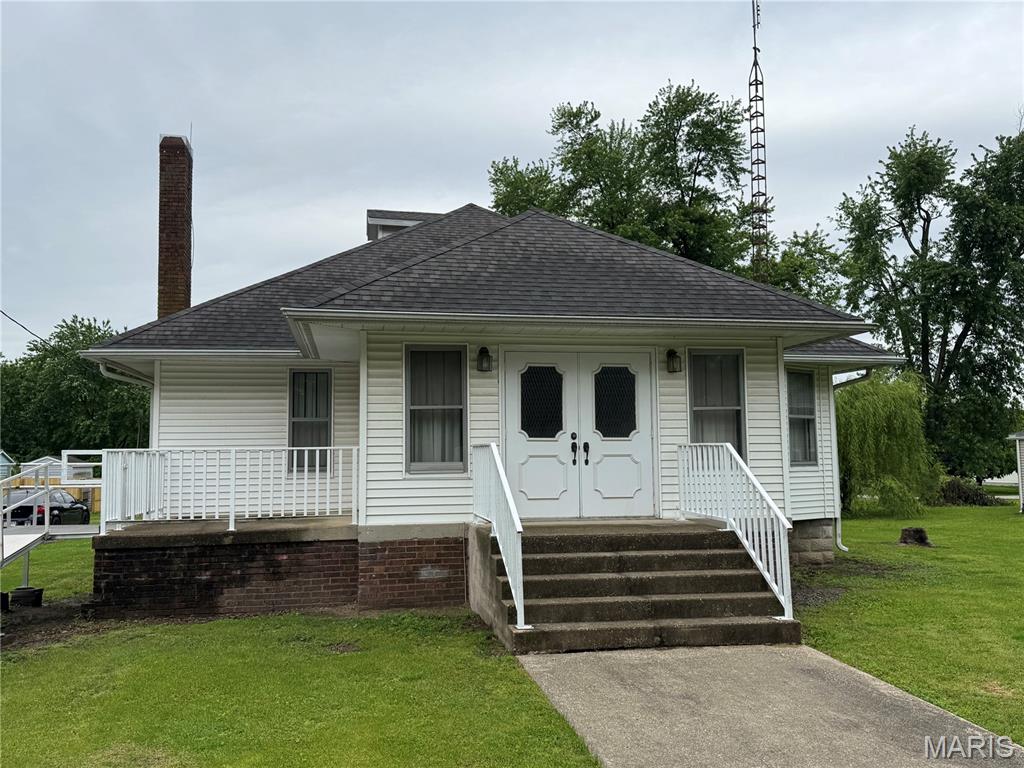 406 Cleveland Street, Farmersville IL — Photo 1