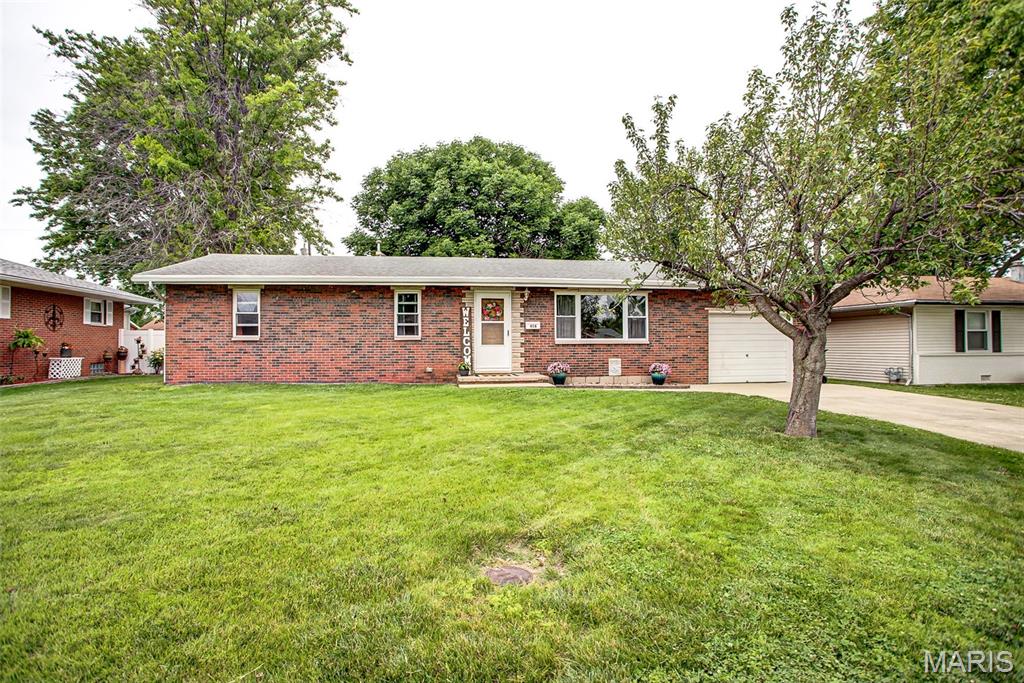 416 Sanders Street, Bethalto IL — Photo 1