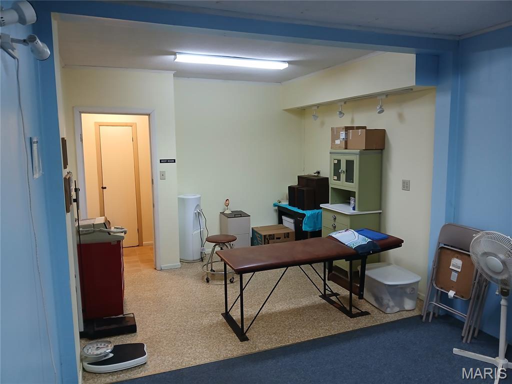Photo 12