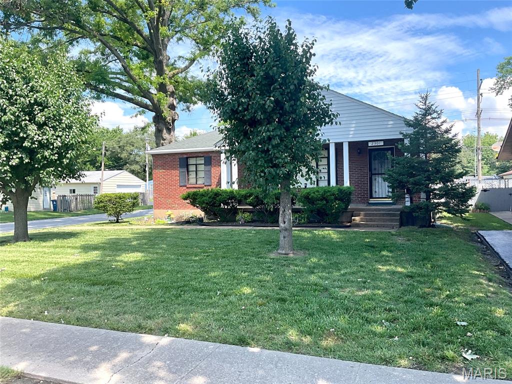 2301 Woodlawn Avenue, Granite City IL — Photo 1