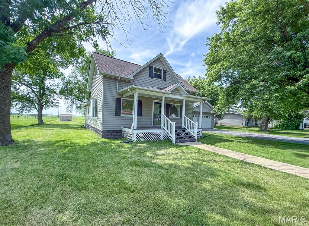 104 6th Street, Witt IL — Photo 1