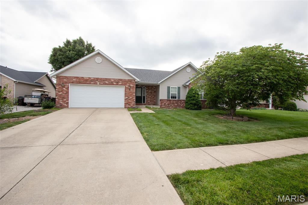 9 Pinebrooke, Troy IL — Photo 1