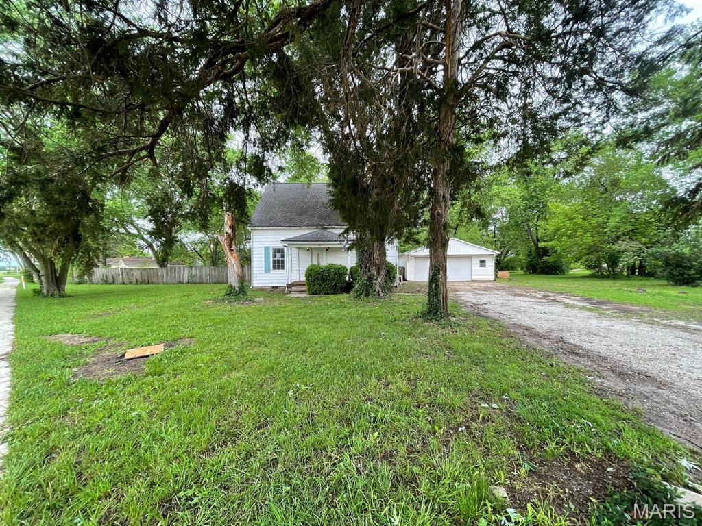 605 Edwardsville Road, Worden IL — Photo 1