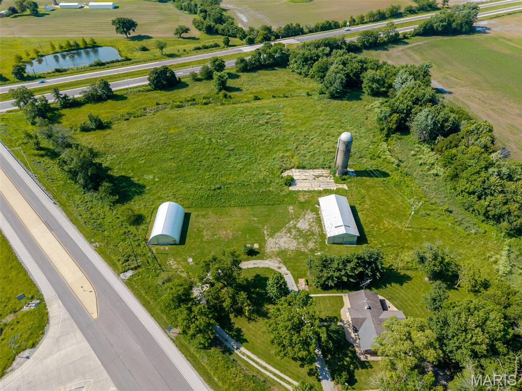 2101 Spur 127, Greenville IL — Photo 1
