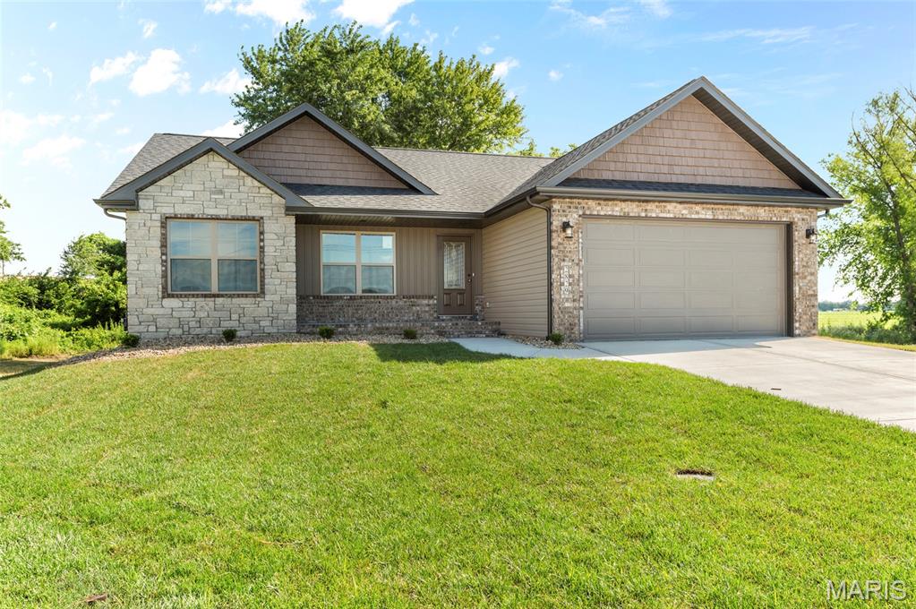 2829 Beth Ann Court, Pontoon Beach IL — Photo 1