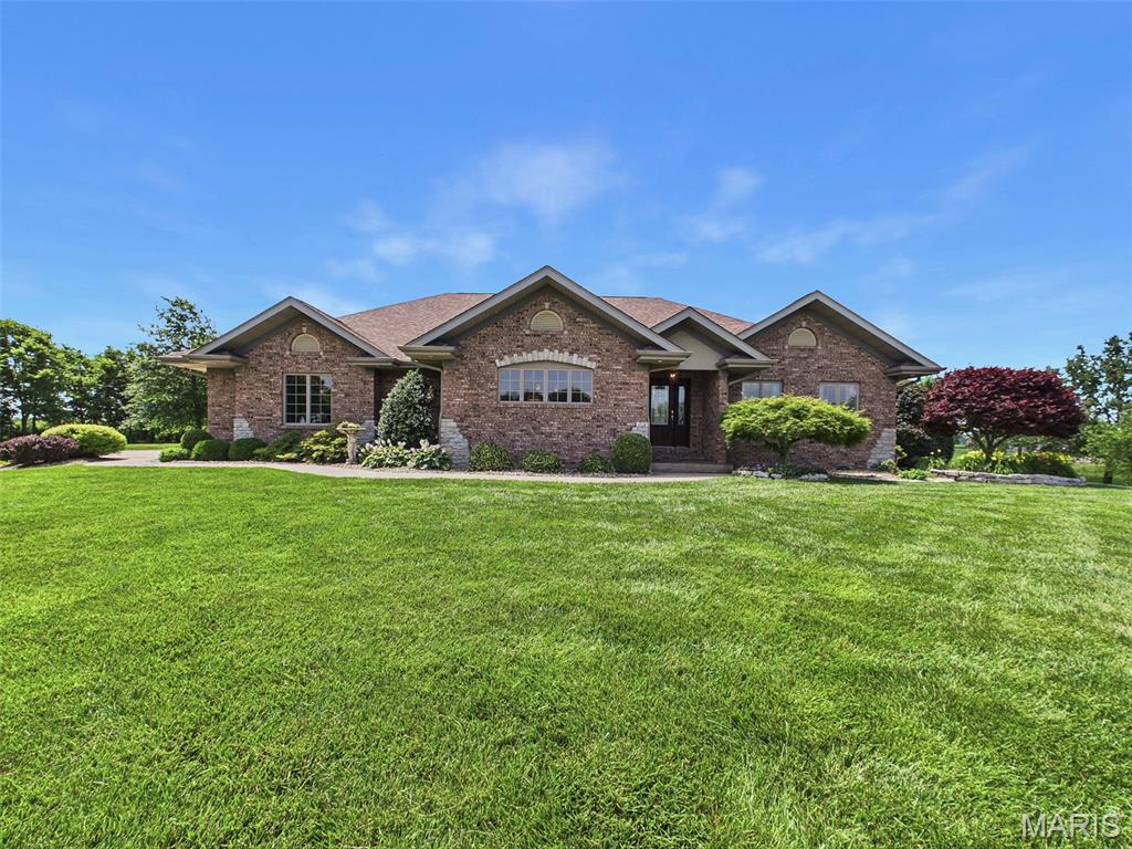 1751 Elizabeth Road, Staunton IL — Photo 1