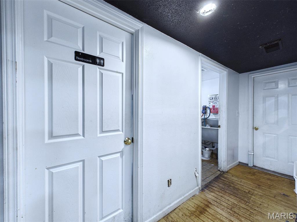Photo 30