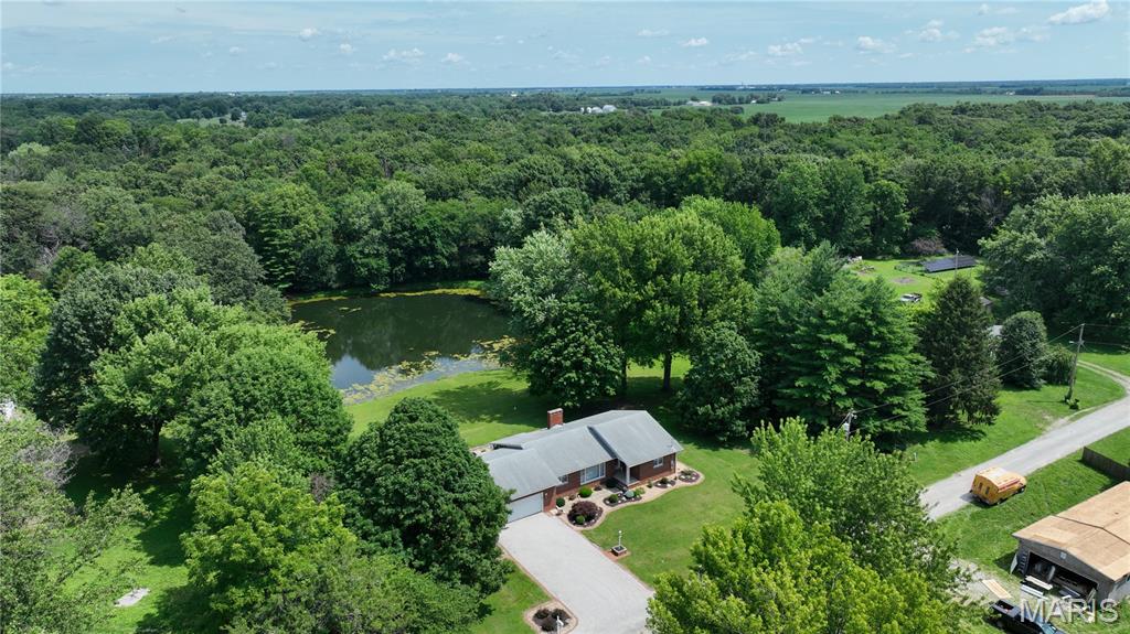 10788 Oak Street, Bunker Hill IL — Photo 1